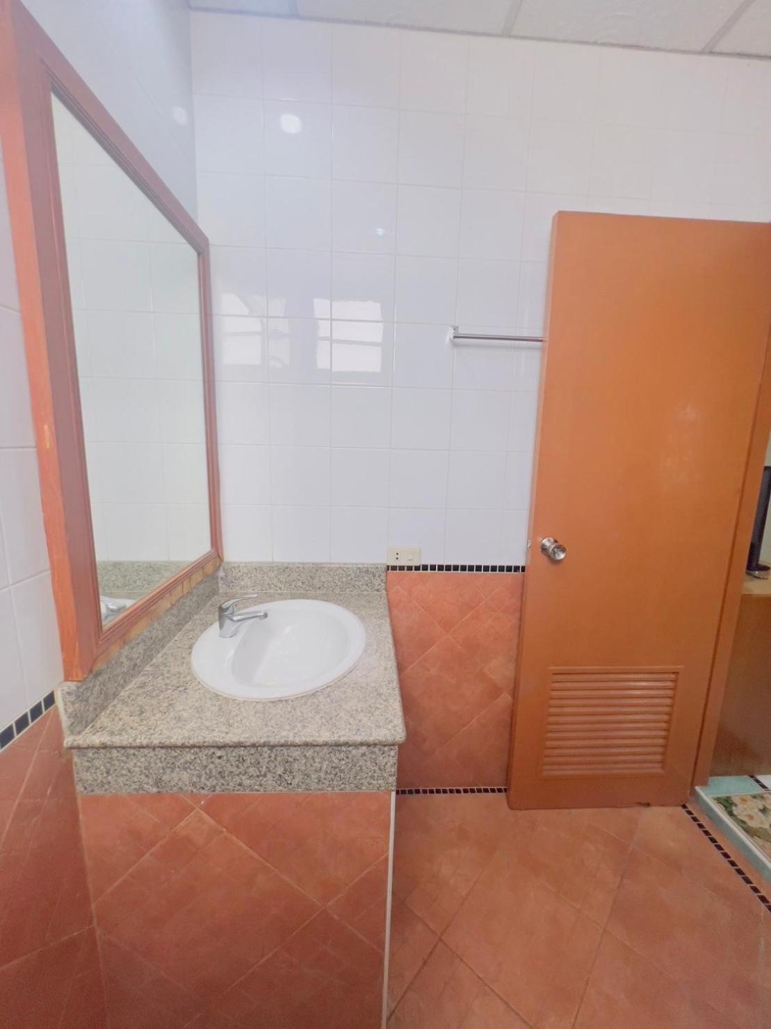Отель Royal Vista Patong Экстерьер фото