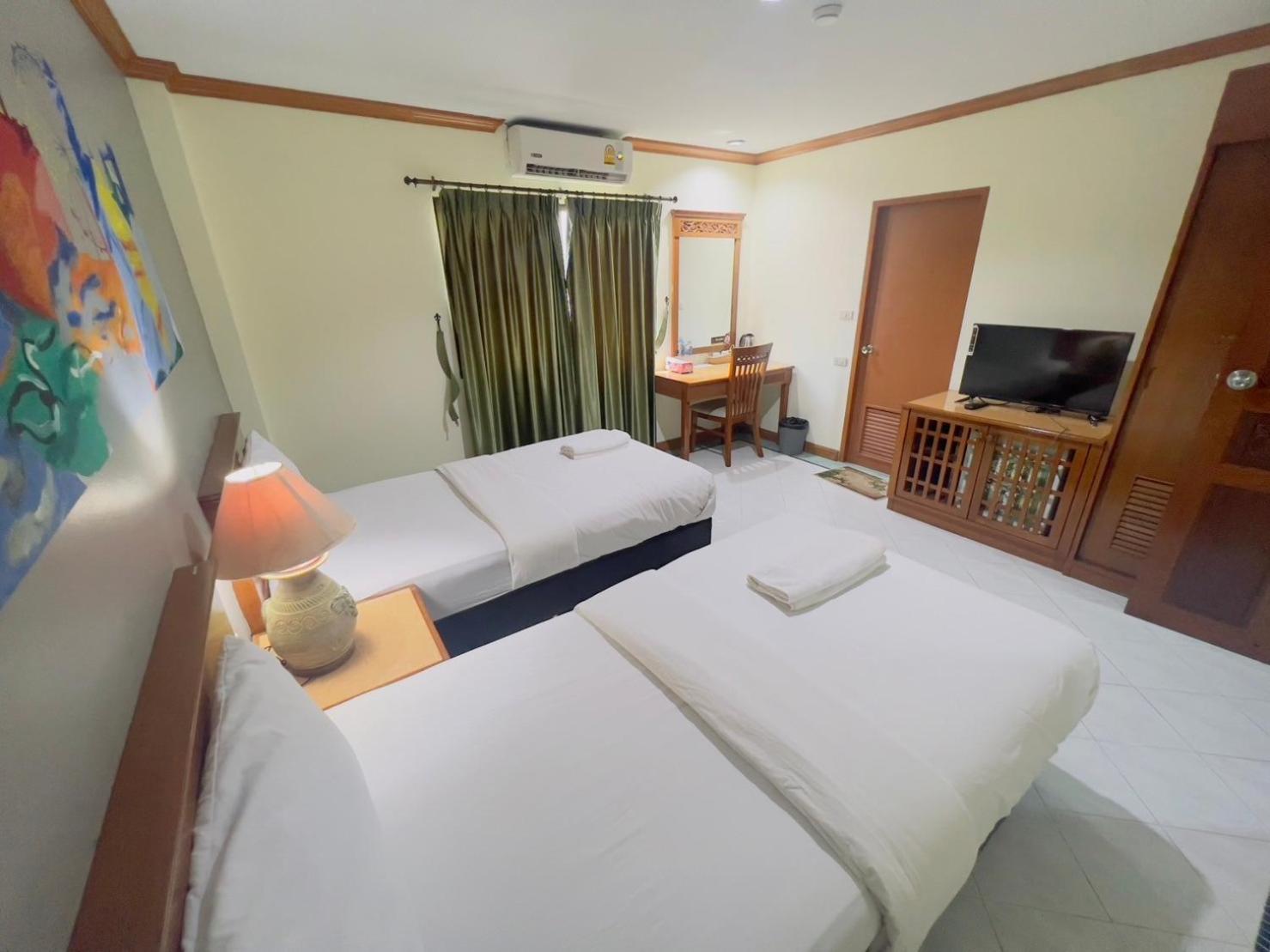 Отель Royal Vista Patong Экстерьер фото