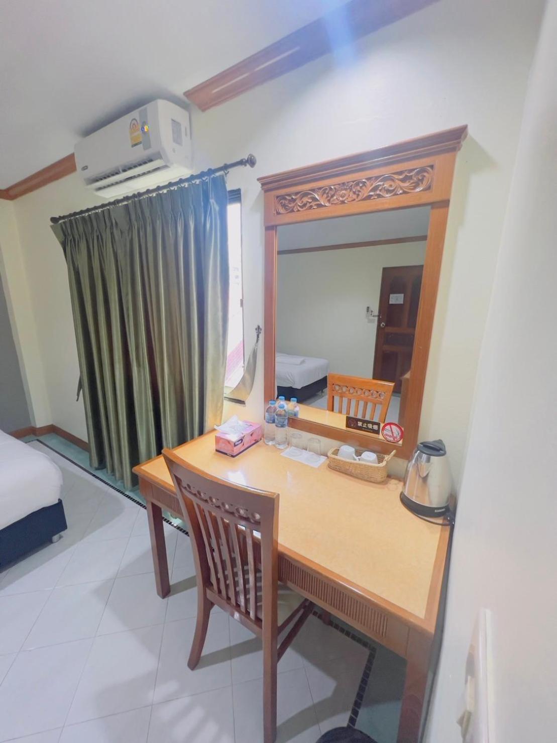 Отель Royal Vista Patong Экстерьер фото