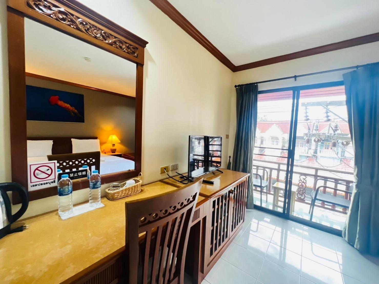 Отель Royal Vista Patong Экстерьер фото