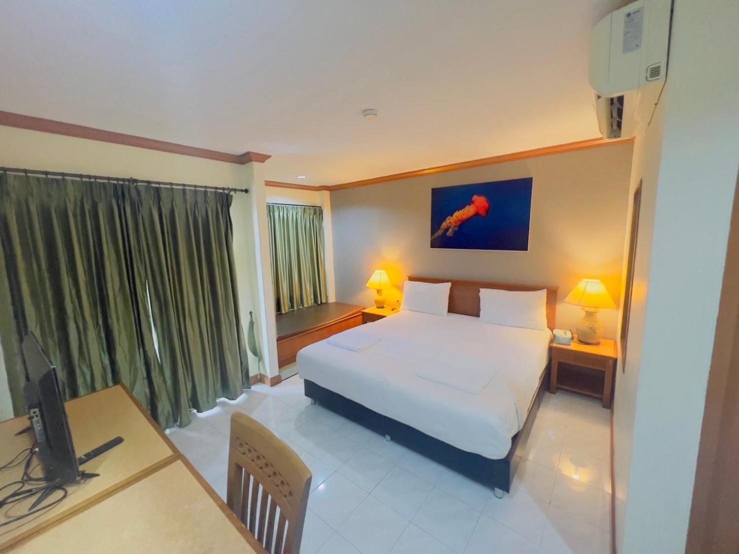 Отель Royal Vista Patong Экстерьер фото